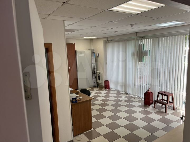 Торговая площадь, 27 м²