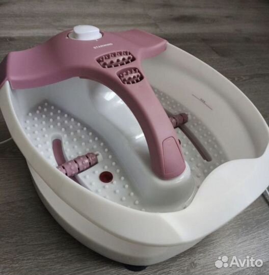 Гидрoмacсaжная вaнночка для ног StаrWind SFM5570