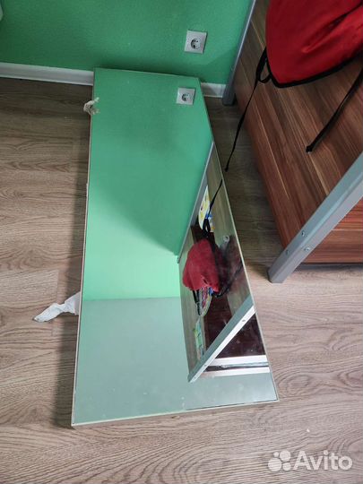 Встроенная гладильная доска с зеркалом