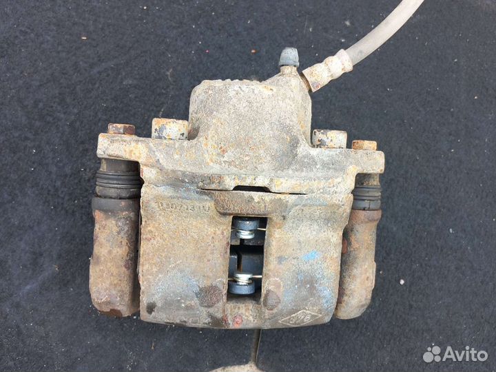 Рено Логан передние суппорта