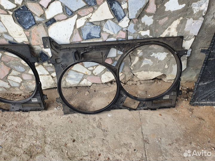 Диффузор вентиляторов Bentley без дефектов