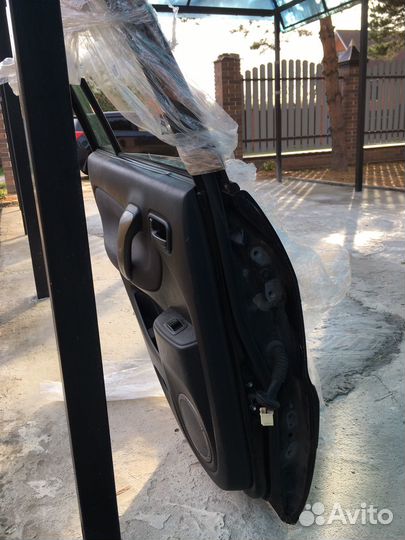 Дверь на RAV -4 2005г