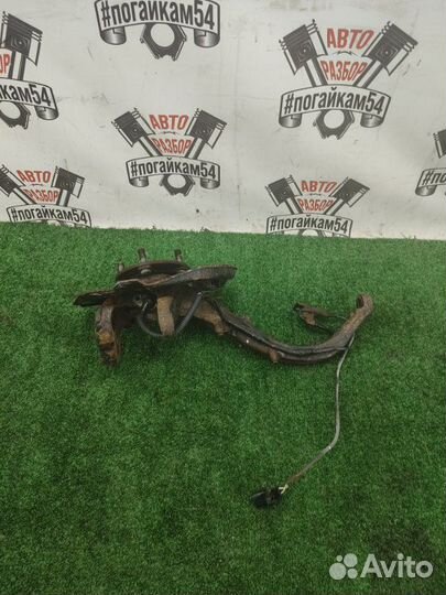 Ступица в сборе с цапфой передняя левая Mitsubishi