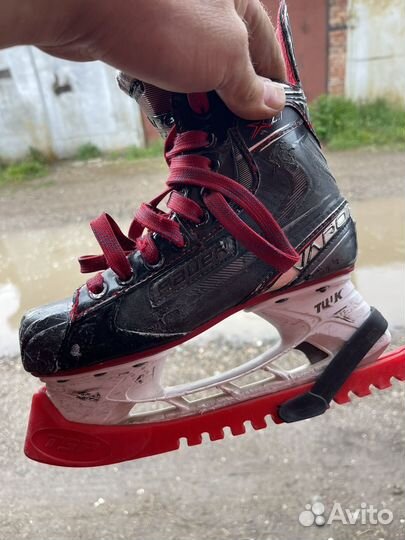 Хоккейные коньки bauer