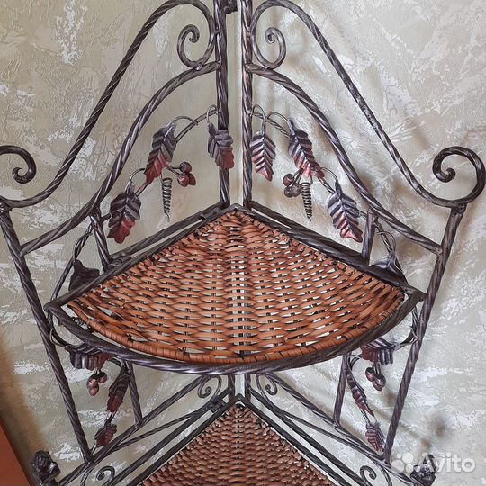 Этажерка металлическая