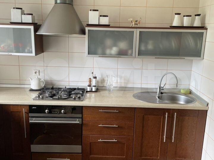 3-к. квартира, 76 м², 4/5 эт.