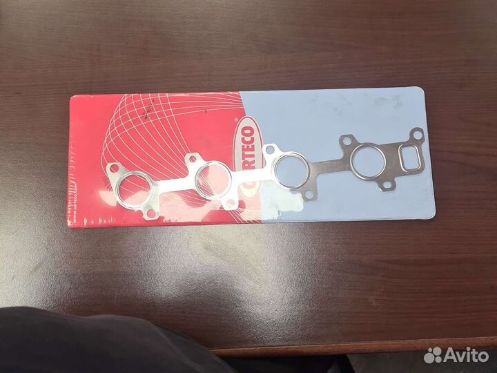 Прокладка выпускного коллектора MB sprinter (1995)