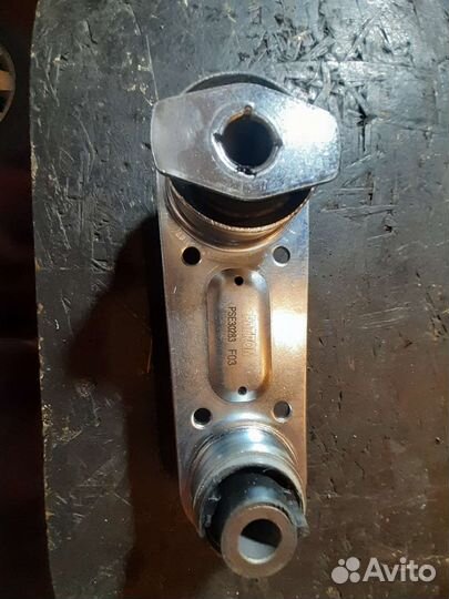 Нижняя опора двигателя laguna