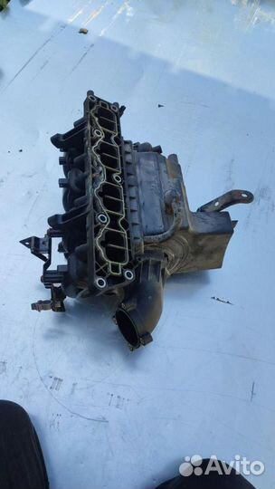 Впускной коллектор Opel Zafira 2 (B) 2007 55564934