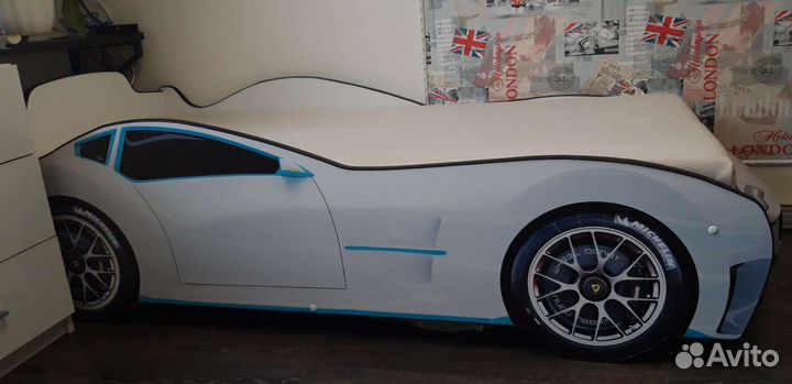 Детская кровать машина с матрасом