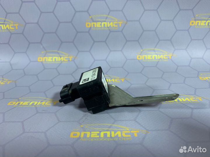 Датчик акселерометр передний правый Opel Astra H