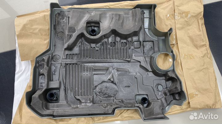 Декоративная накладка двигателя 1120931031