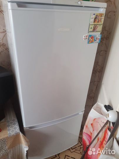 Холодильник на запчасти 