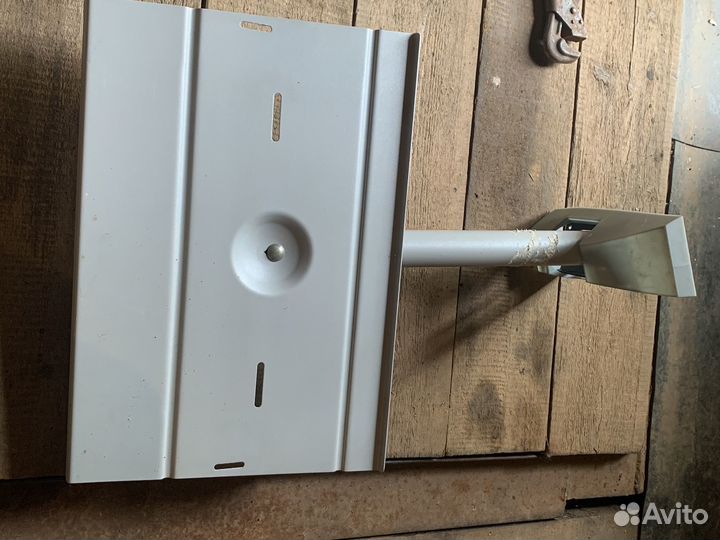 Подставка для телевизора настенная