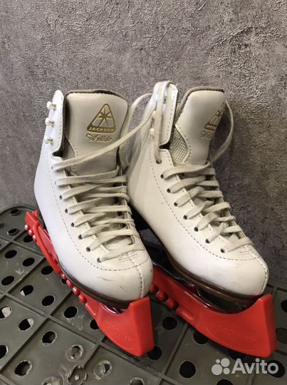 Коньки для фигурного катания профессиональные