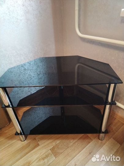 Стеклянная тумба под тв