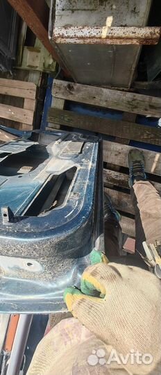 Передняя правая дверь на Вольво 850