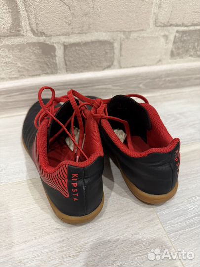 Футзалки бутсы декатлон kipsta 32