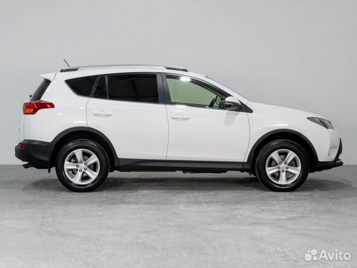 Toyota RAV4 2.2 AT, 2014, 136 848 км