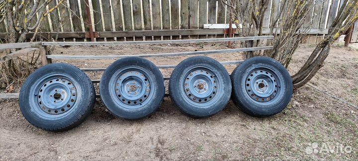 Колеса 215 65 16R с дисками