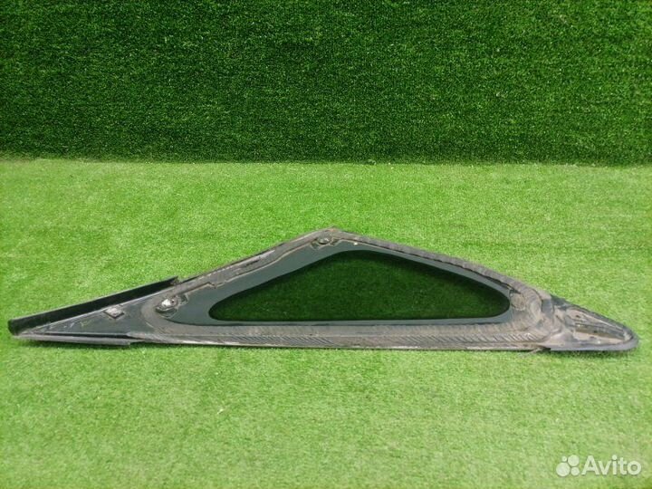 Стекло кузовное глухое заднее левое Lexus Rx AL10