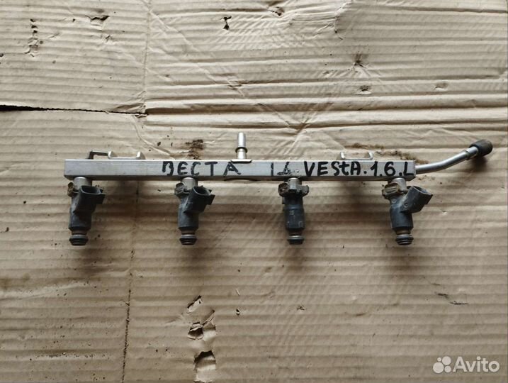 Топливная рампа с форсунками LADA Vesta 1.6