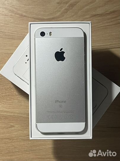 iPhone SE, 32 ГБ