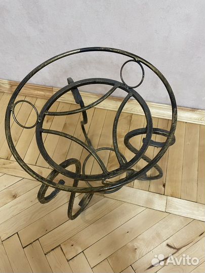 Подставка для цветов металлическая