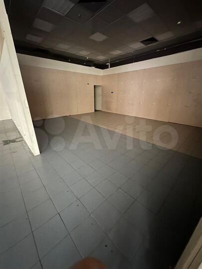 Сдам торговое помещение, 286 м²