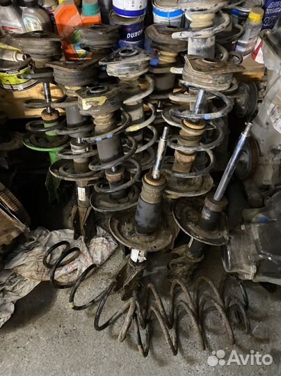 Амортизатор передний Лада Веста