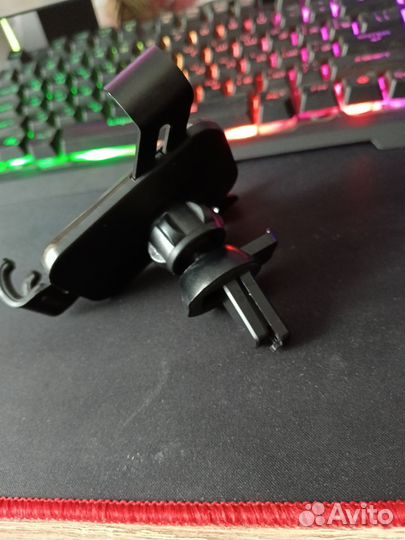 Держатель для телефона в машину