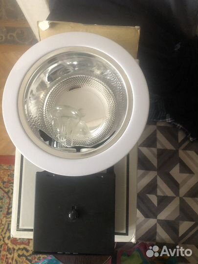 Фонарь прожектор