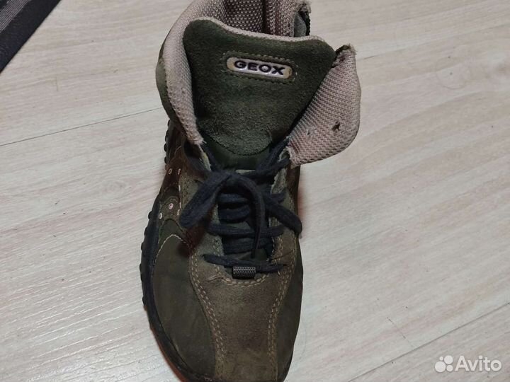 Кроссовки для девочки