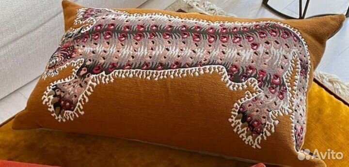 Подушка дизайнерская