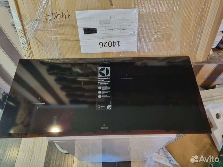 Варочная панель Electrolux EHL99740FK индукционная