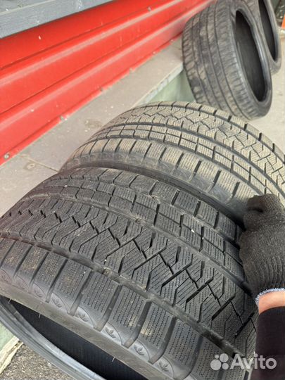 Triangle Snowlink TWT02 245/35 R19 и 265/35 R19 93W