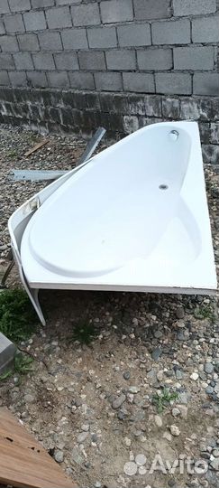 Акриловая ванна угловая бу