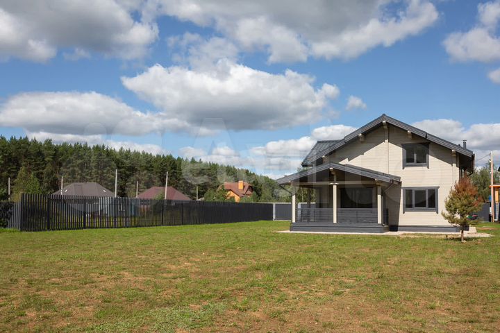 Коттедж 232 м² на участке 19,3 сот.