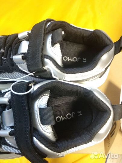 Кроссовки новые 31