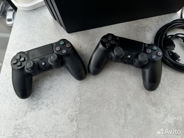 Sony playstation 4 pro 1tb 2 джостика