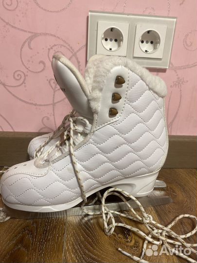 Коньки фигурные 35 размер для девочки