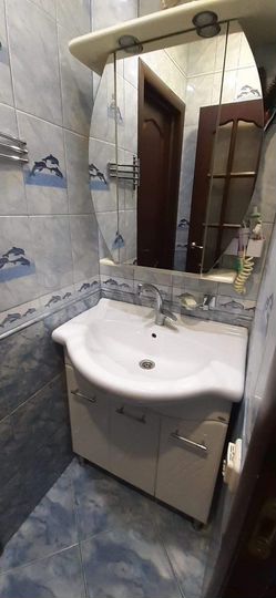 2-к. квартира, 42 м², 4/9 эт.