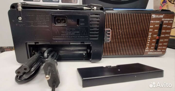 Радиоприемник FM питание 220 в или 2 батарейки R20