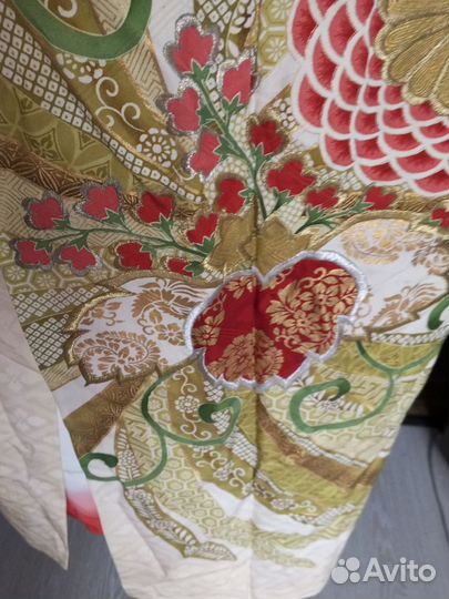 Японское кимоно фурисодэ