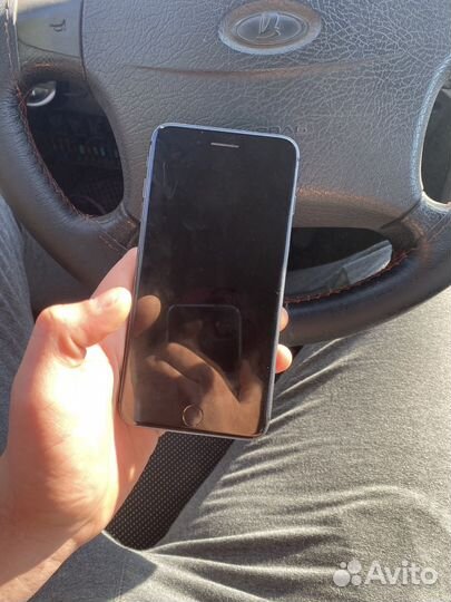 iPhone 8 Plus, 64 ГБ