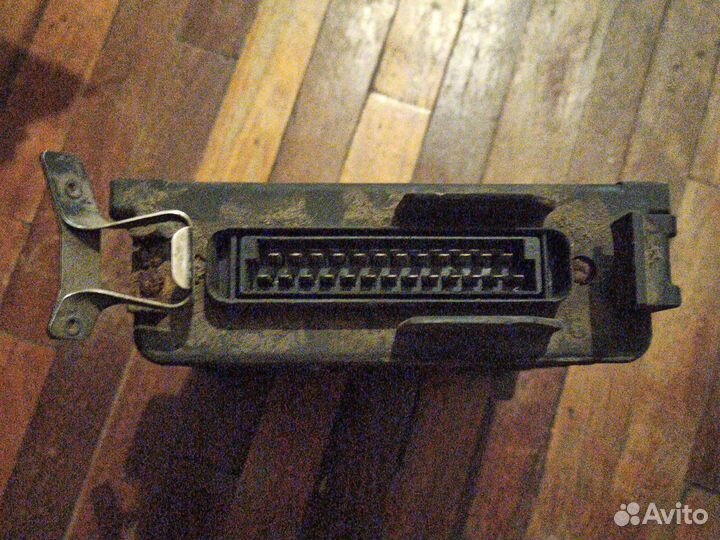 Mercedes 190 блок управления двигателем