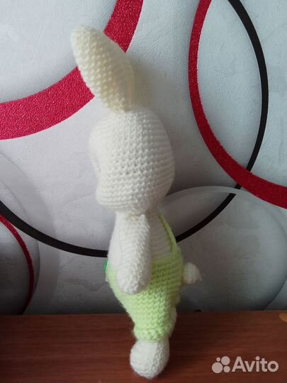 Вязаный заяц