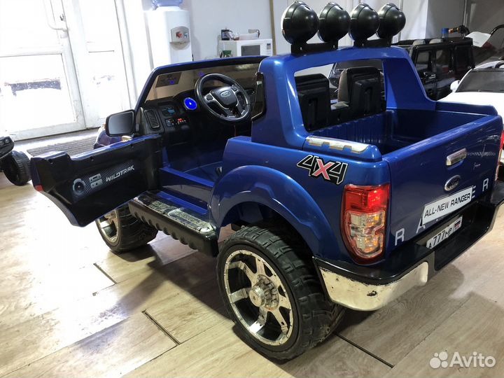 Детский электромобиль