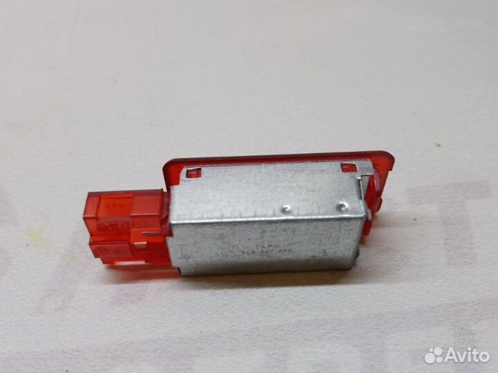 Плафон в обшивку Volkswagen Touareg 7L AXQ 2006