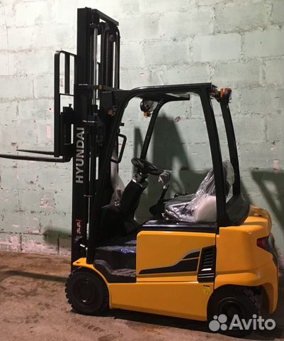 Вилочный погрузчик Hyundai 18B-9F, 2023